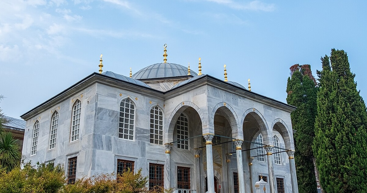 Palais de Topkapı - Bibliothèque d'Ahmet III (48985795926). Julien Maury. Public Domain.